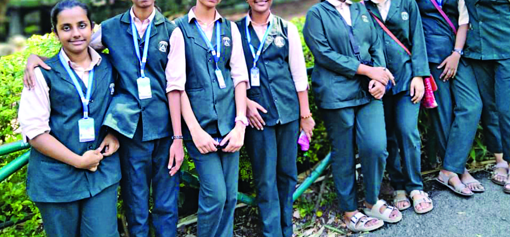 High school students on educational tour
